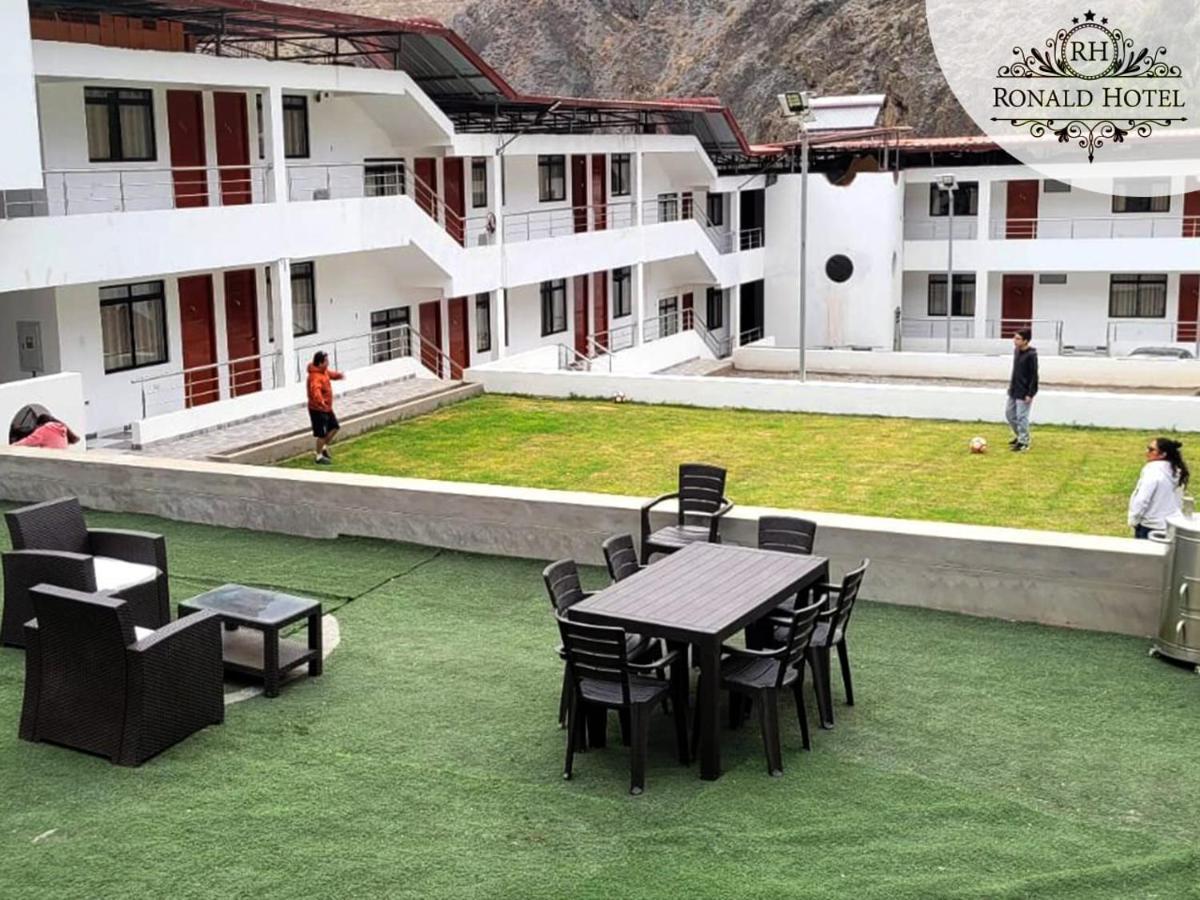 Ronald Hotel Churin Exterior photo